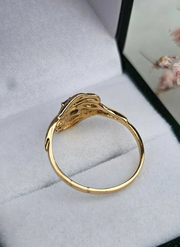 Bague 54 Bague en or jaune 18 carats avec saphir et diamants 58 Facettes 521