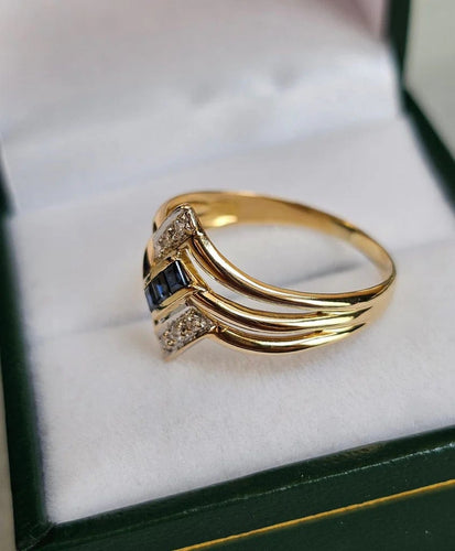 Bague 58 Bague vintage en or jaune 18 carats avec saphirs et diamants 58 Facettes 592