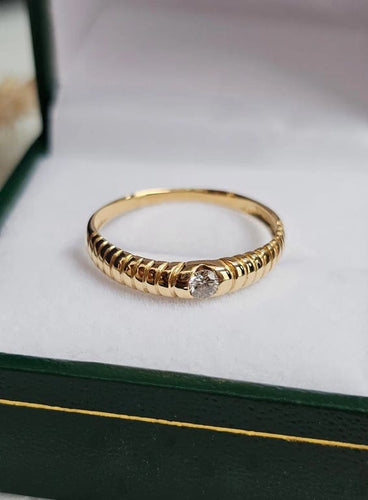 Bague 55.5 Bague en or jaune 18 carats sertie d’un diamant taille brillant 58 Facettes 669