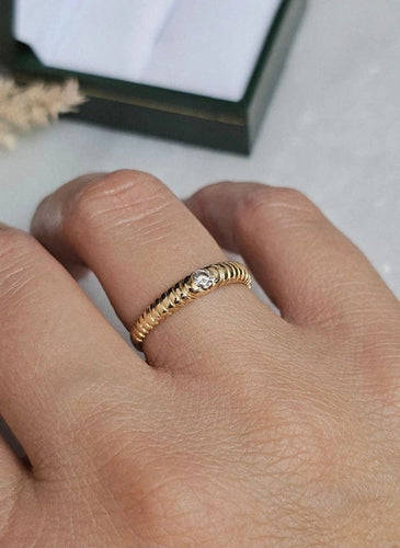 Bague 55.5 Bague en or jaune 18 carats sertie d’un diamant taille brillant 58 Facettes 669