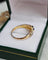 Bague 55 Bague saphir ovale en or jaune et or blanc 18 carats 58 Facettes 637