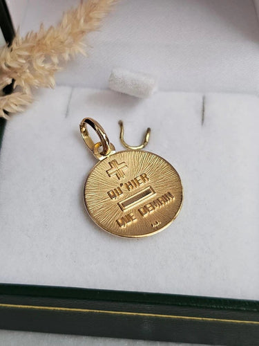 Pendentif AUGIS - Médaille d'Amour en or jaune 58 Facettes 685