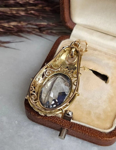 Pendentif Pendentif néo-victorien en or jaune 14 carats et spinelle bleu 58 Facettes 511