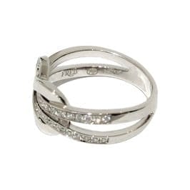 Bague 53 Fred Chance Infinie - Bague semi-pavée en or blanc et diamants 58 Facettes 1-1241/1