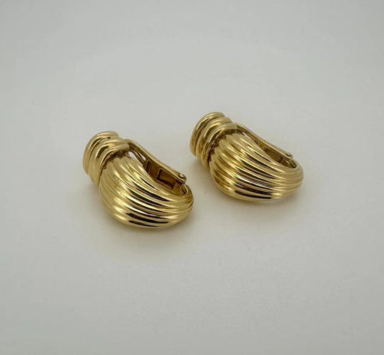 Boucles d'oreilles O.J. Perrin - Boucles d’oreilles clips créoles godronnées en or jaune 58 Facettes
