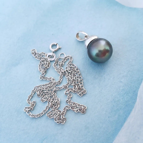 Collier Collier pendentif perle de Tahiti grise en or blanc 18 K 58 Facettes AA 1536