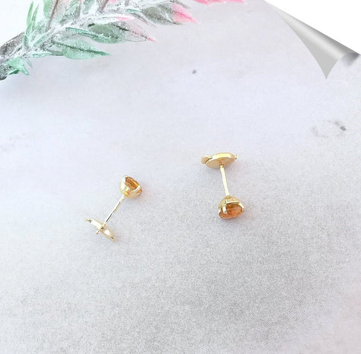 Boucles d'oreilles Boucles d’oreilles clous en or jaune 18 carats et citrines 58 Facettes AA 1527