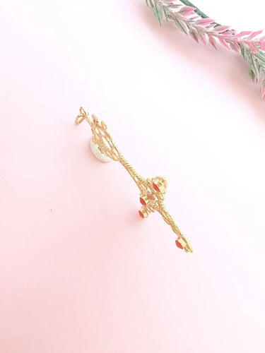 Pendentif Croix du Sud d'Agadez - Pendentif en or jaune 18 K et corail 58 Facettes AA 1634