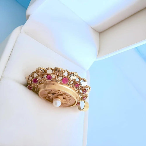 Pendentif Pendentif médaillon vintage en or rose 18K avec perle et rubis synthétiques 58 Facettes 1753