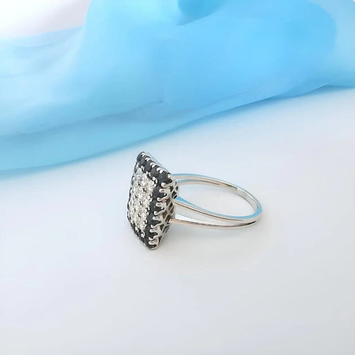 Bague 57.5 Bague vintage 1970-1980 saphirs et diamants en or gris 18 carats 58 Facettes 1757