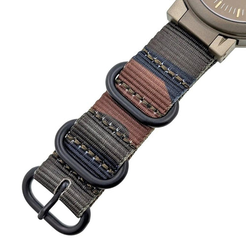 Montre IWC Schaffhausen Porsche Design - Montre Compass IW3510 olive, circa 1978 58 Facettes