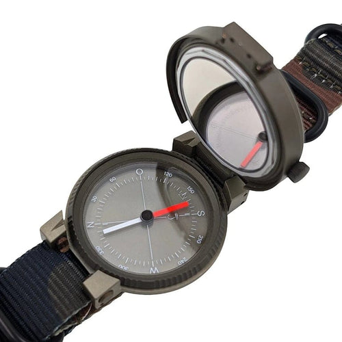 Montre IWC Schaffhausen Porsche Design - Montre Compass IW3510 olive, circa 1978 58 Facettes