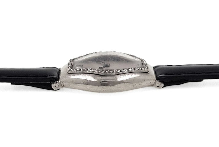 Montre Ferdinand Verger Frères - Montre tonneau en platine sertie de diamants 58 Facettes