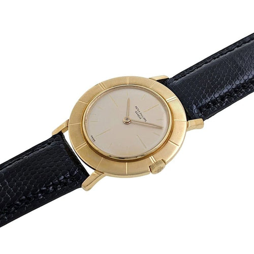 Montre Patek Philippe Calatrava - Montre Disco Volante réf. 2594 en or jaune 18 ct 58 Facettes