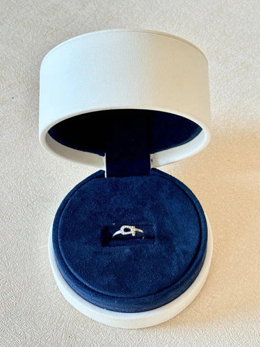 Bague 49 FRED Force 10 - Bague petit modèle en or blanc et diamants 58 Facettes WC-2025-2182