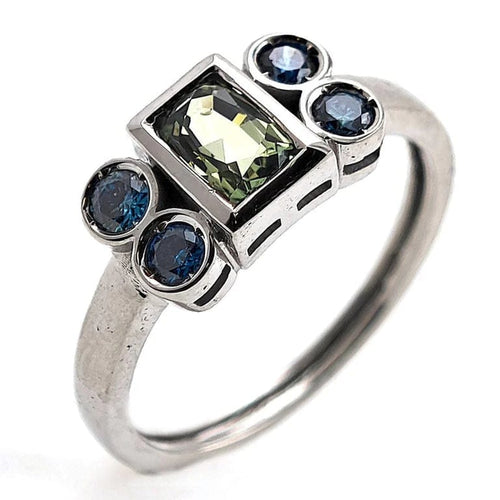 Bague 53 Bague en or blanc 18 carats avec saphir vert et diamants 58 Facettes AO-0008