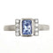 Bague Bague en or blanc 18 carats avec saphir bleu de Ceylan et diamants 58 Facettes AO-0011