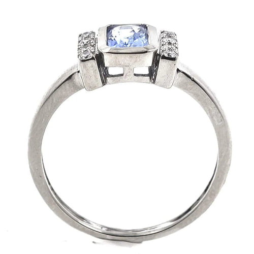 Bague Bague en or blanc 18 carats avec saphir bleu de Ceylan et diamants 58 Facettes AO-0011