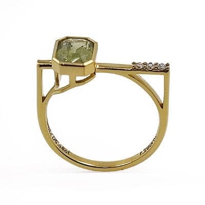 Bague 54 Bague en or blanc 18 carats avec saphir jaune et diamant 58 Facettes 53152316
