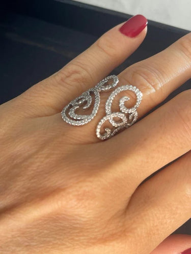 Bague 53 Bague dentelle en or blanc 18 carats et diamants 58 Facettes