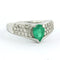 Bague 51 Bague en platine 900 sertie d’une émeraude 0,80 ct et diamants 58 Facettes