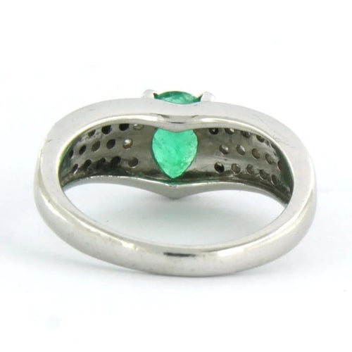 Bague 51 Bague en platine 900 sertie d’une émeraude 0,80 ct et diamants 58 Facettes