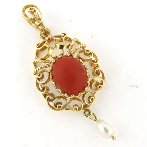 Pendentif Pendentif en or jaune 14 carats serti de corail et perle 58 Facettes
