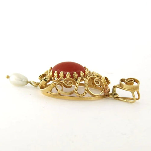 Pendentif Pendentif en or jaune 14 carats serti de corail et perle 58 Facettes