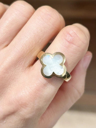 Bague 59 Van Cleef & Arpels Pure Alhambra - Bague en or jaune 18k et nacre blanche 58 Facettes