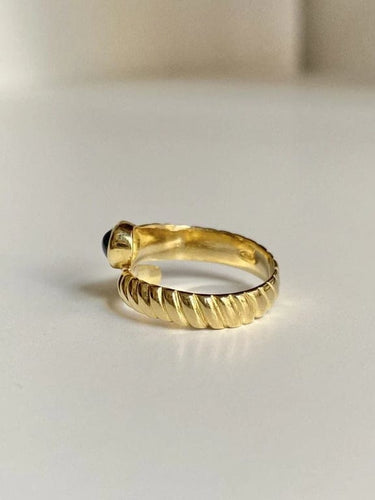 Bague 53 Bague serpent godronnée en or jaune 18k et saphir cabochon 58 Facettes