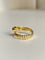 Bague 53 Bague serpent godronnée en or jaune 18k et saphir cabochon 58 Facettes