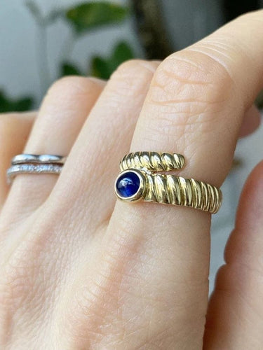 Bague 53 Bague serpent godronnée en or jaune 18k et saphir cabochon 58 Facettes