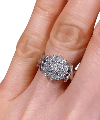 Bague 51 Bague en or gris 18K avec 19 diamants 0,60 ct 58 Facettes