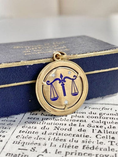 Pendentif Pendentif signe du zodiaque Balance en or jaune 18K 58 Facettes