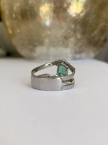 Bague 58.5 Bague - Or blanc 18K, émeraude et diamants 58 Facettes
