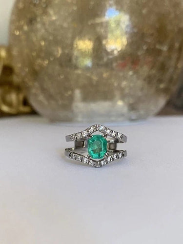 Bague 58.5 Bague - Or blanc 18K, émeraude et diamants 58 Facettes