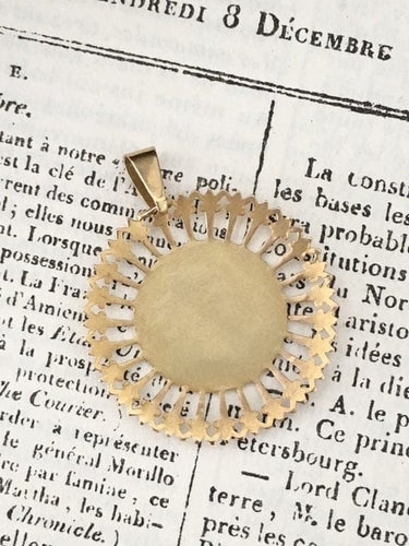 Pendentif Emile Monier - Médaille ronde en or jaune et or rose 18K 58 Facettes