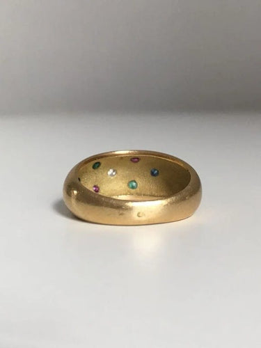 Bague 51 Bague boule en or jaune 18K sertie de diamant, rubis, saphirs et émeraudes 58 Facettes