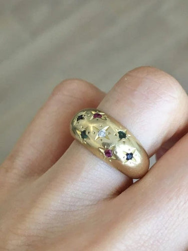 Bague 51 Bague boule en or jaune 18K sertie de diamant, rubis, saphirs et émeraudes 58 Facettes
