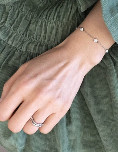 Bracelet Tiffany & Co Diamonds by the Yard - Bracelet en platine et diamants 58 Facettes