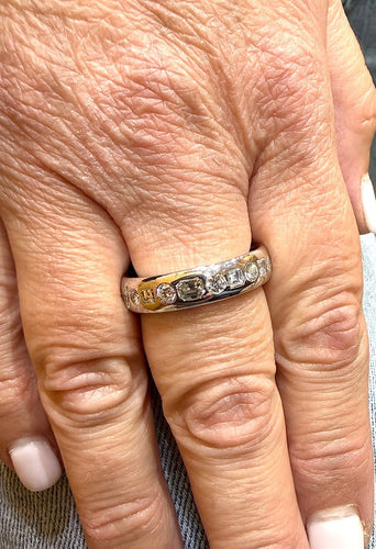 Bague 58 Alliance en or blanc 18 carats et diamants naturels 58 Facettes Bague