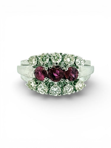 Bague 58 Bague jarretière ancienne en or blanc 14 carats, diamants et rubis 58 Facettes 0
