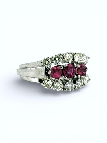 Bague 58 Bague jarretière ancienne en or blanc 14 carats, diamants et rubis 58 Facettes 0
