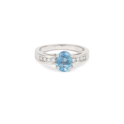 Bague 55 Bague topaze ovale et diamants en or gris 18 carats 58 Facettes B391