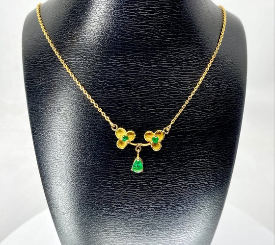 Collier Collier pendentif en or jaune 18 carats et émeraudes 58 Facettes AB675