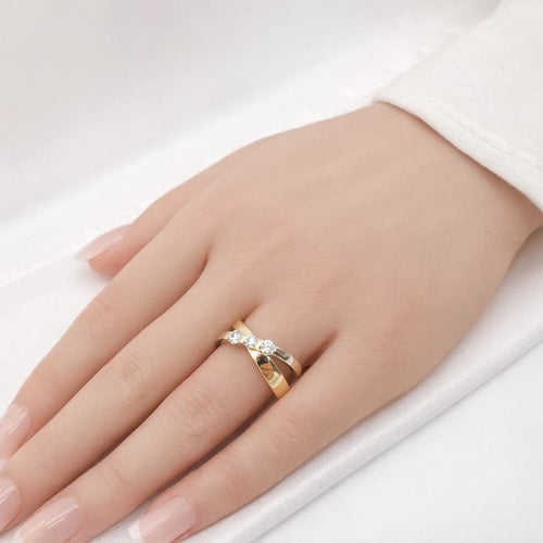 Bague 54 Bague bicolore en or 18 carats et diamants 58 Facettes Bague bicolore en or et diamants