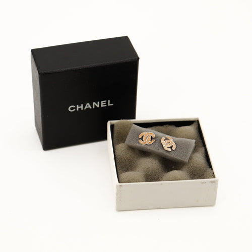Boucles d'oreilles Coco Chanel - Boucles d’oreilles en métal beige et argenté 58 Facettes 2725