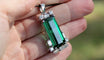 Pendentif Pendentif en or blanc 750 - Tourmaline verte et diamants 58 Facettes