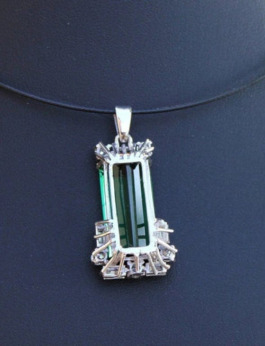 Pendentif Pendentif en or blanc 750 - Tourmaline verte et diamants 58 Facettes