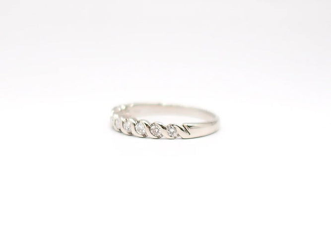 Bague 51 Alliance demi-tour - Bague en or blanc 18 carats et diamants 58 Facettes 1855
